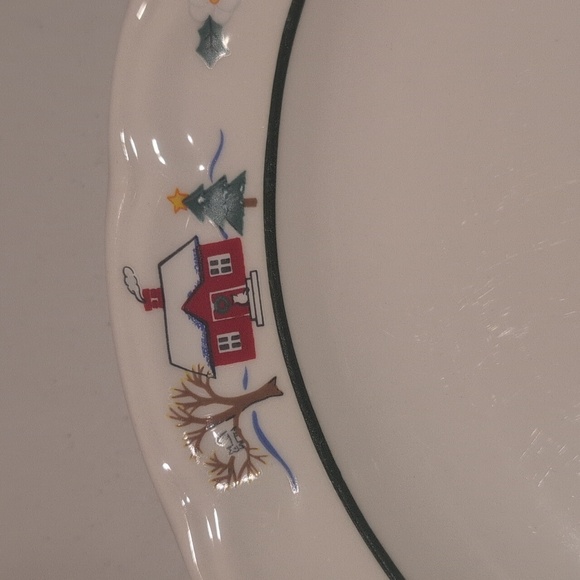 Pfaltzgraff "Snow Village" dinner plate euc - Picture 11 of 12